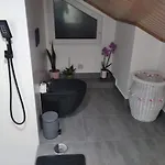 Agradable Casa Con Piscina En Gondomar Pontevedra