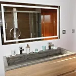 Hébergement de vacances Agradable Casa Con Piscina En Gondomar *