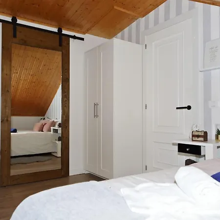 Agradable Casa Con Piscina En Gondomar Понтеведра
