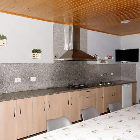 Agradable Casa Con Piscina En Gondomar * Понтеведра