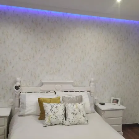 Agradable Casa Con Piscina En Gondomar Дом отдыха *