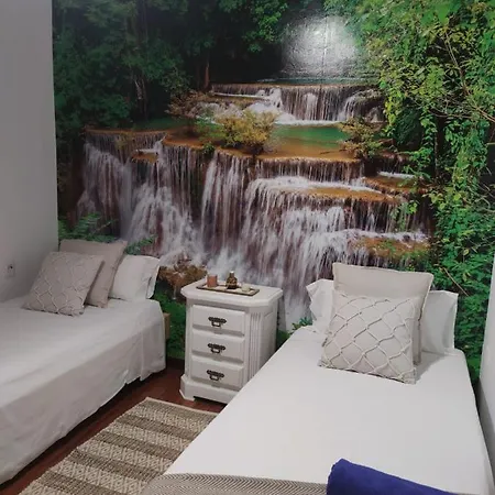 Agradable Casa Con Piscina En Gondomar Понтеведра