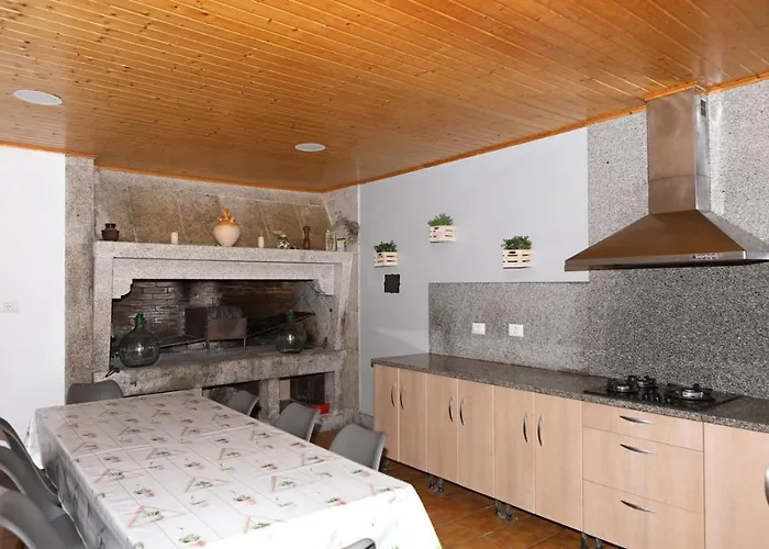 Agradable Casa Con Piscina En Gondomar Pontevedra