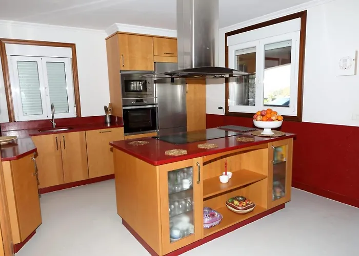 Agradable Casa Con Piscina En Gondomar *